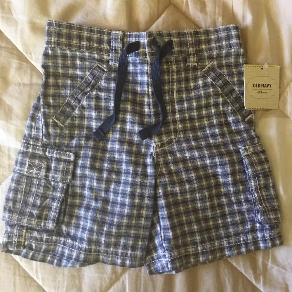 Baby boy Old Navy 6-12 months plaid shorts